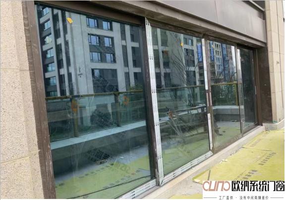 门窗边框与墙体间产生裂缝及窗框结露的预防措施